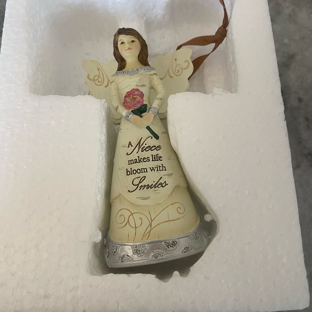 Elements A Niece Make Life Bloom with Smiles Angel Ornament/Figurine 82350 NWTO